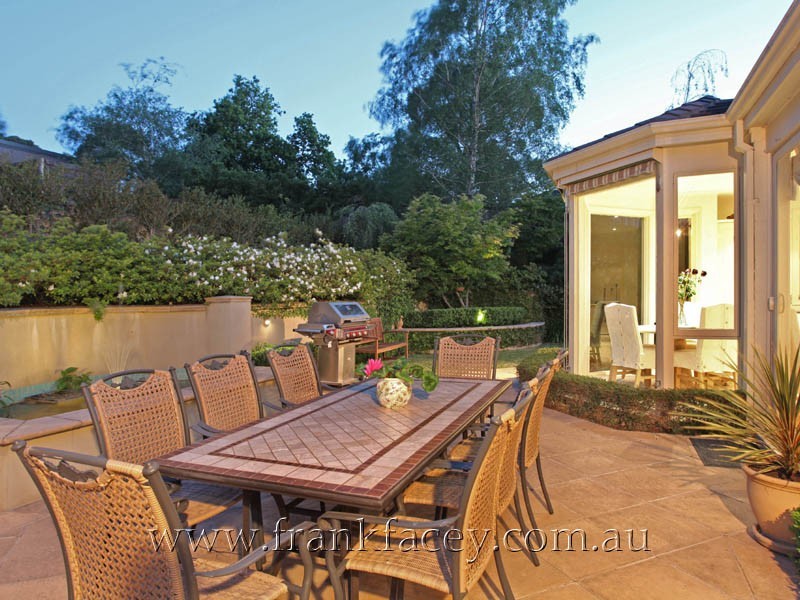 6 Miller Street, Berwick VIC 3806