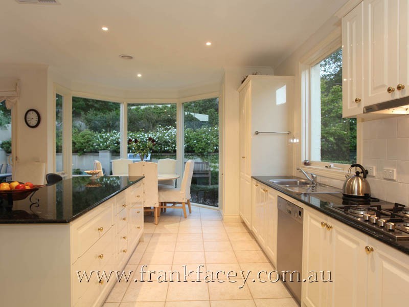 6 Miller Street, Berwick VIC 3806