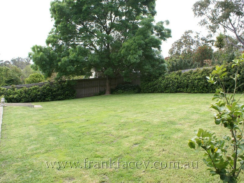 6 Miller Street, Berwick VIC 3806