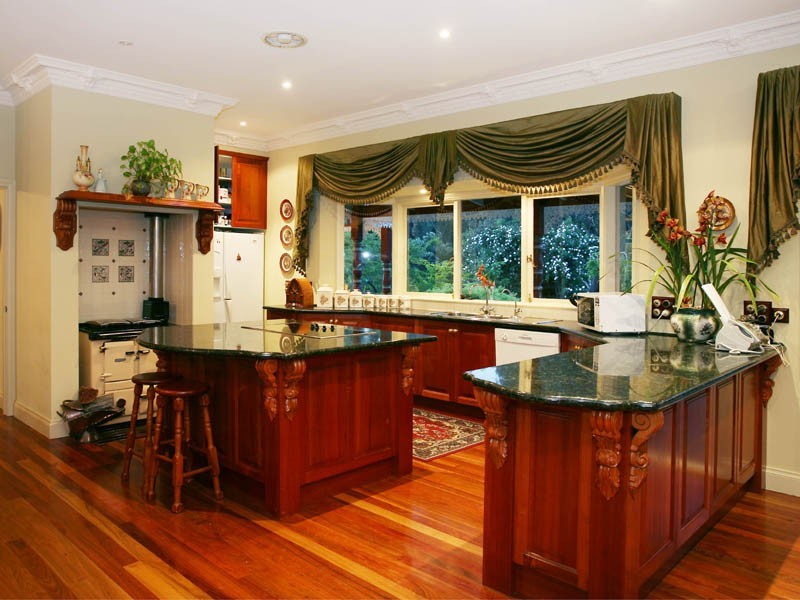 5 High Street, Guys Hill VIC 3807