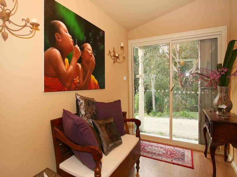 5 High Street, Guys Hill VIC 3807