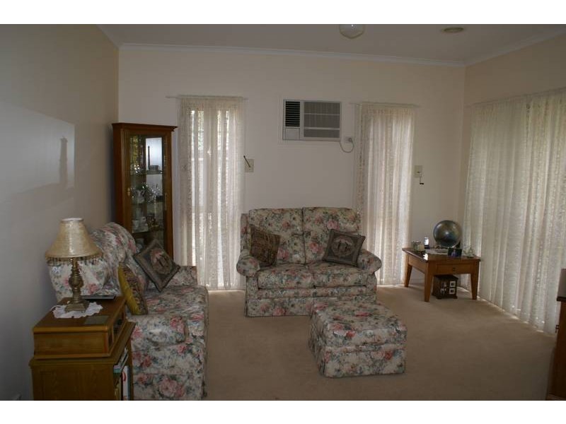 1/147 High Street, Berwick VIC 3806