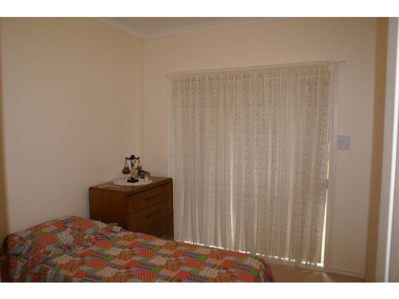 1/147 High Street, Berwick VIC 3806