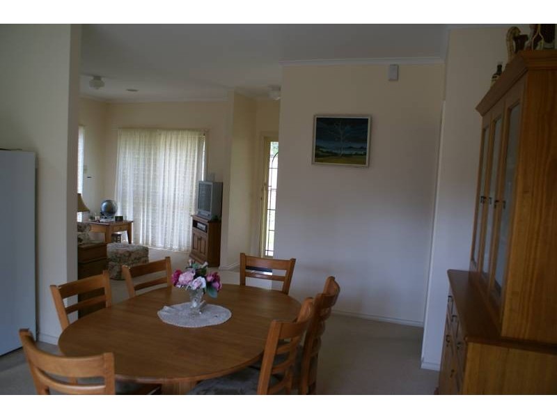 1/147 High Street, Berwick VIC 3806