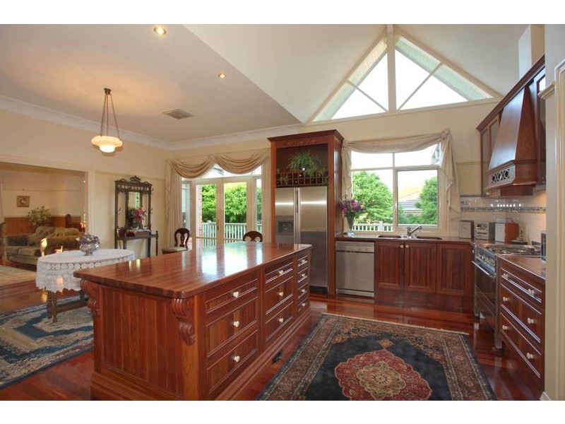 9 Rutland Road, Berwick VIC 3806