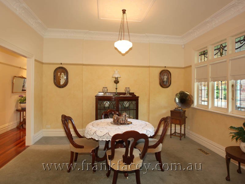 9 Rutland Road, Berwick VIC 3806