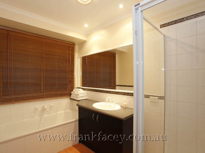 7 Balanka Court, Berwick VIC 3806