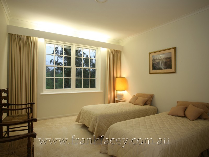 6 Boundary Road, Narre Warren East VIC 3804