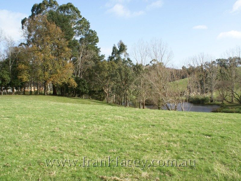 6 Boundary Road, Narre Warren East VIC 3804