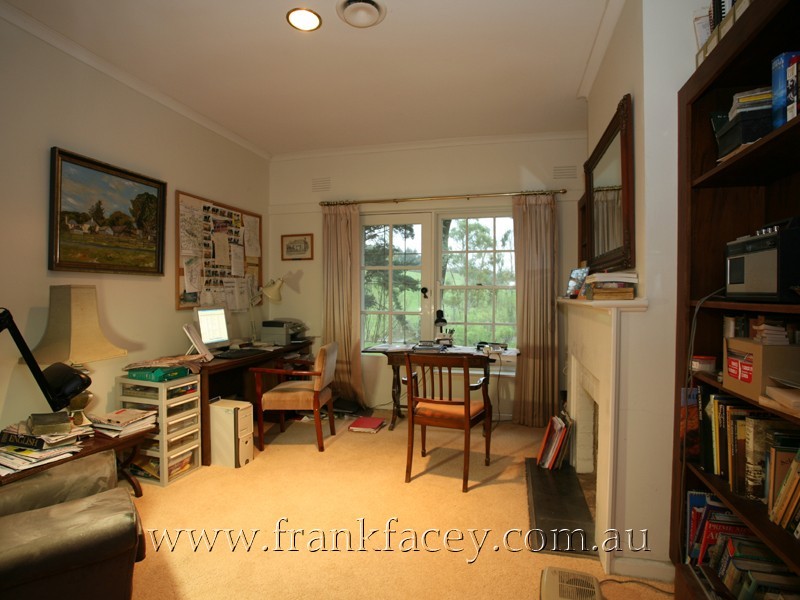 6 Boundary Road, Narre Warren East VIC 3804