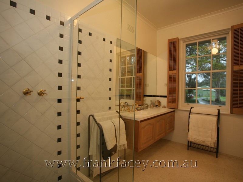 6 Boundary Road, Narre Warren East VIC 3804