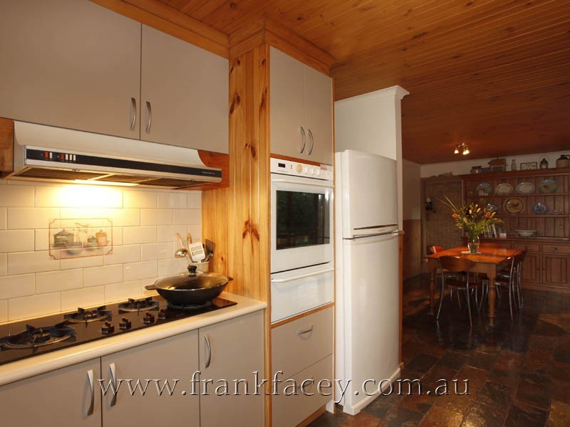 28 Shute Avenue, Berwick VIC 3806