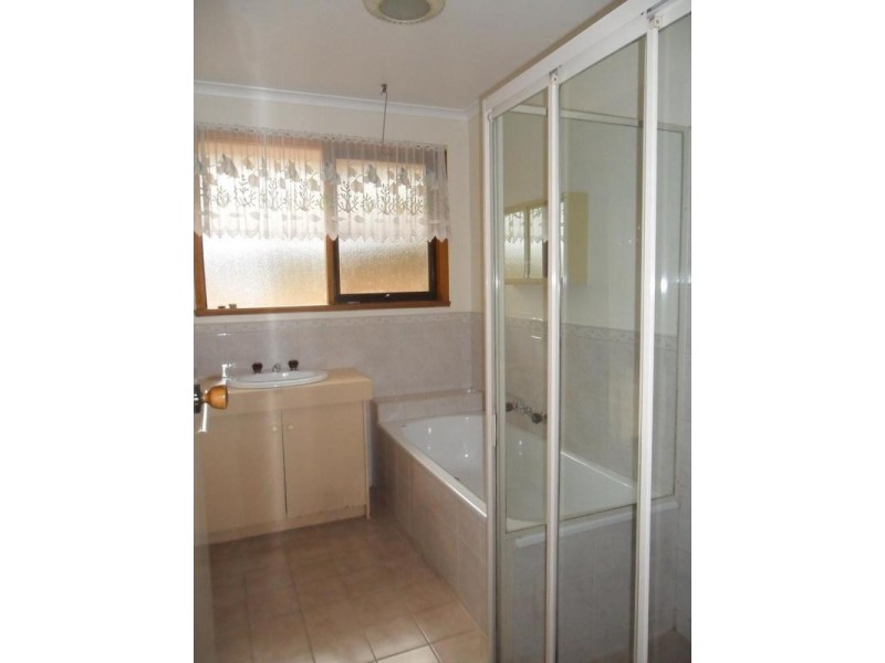 84 Prospect Hill Road, Narre Warren VIC 3805