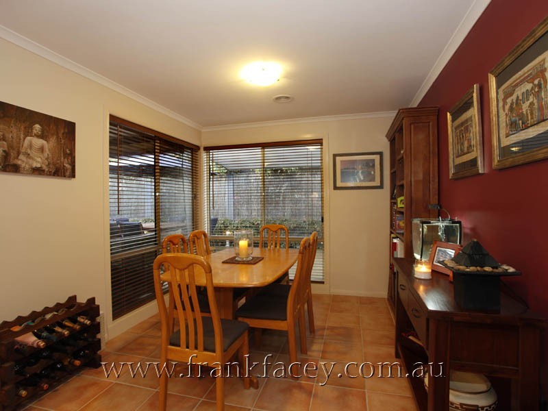 11 Mornington Grove, Berwick VIC 3806