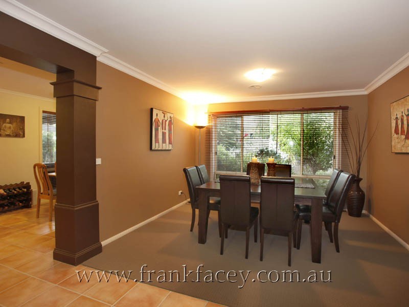 11 Mornington Grove, Berwick VIC 3806