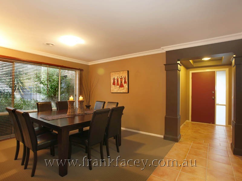 11 Mornington Grove, Berwick VIC 3806