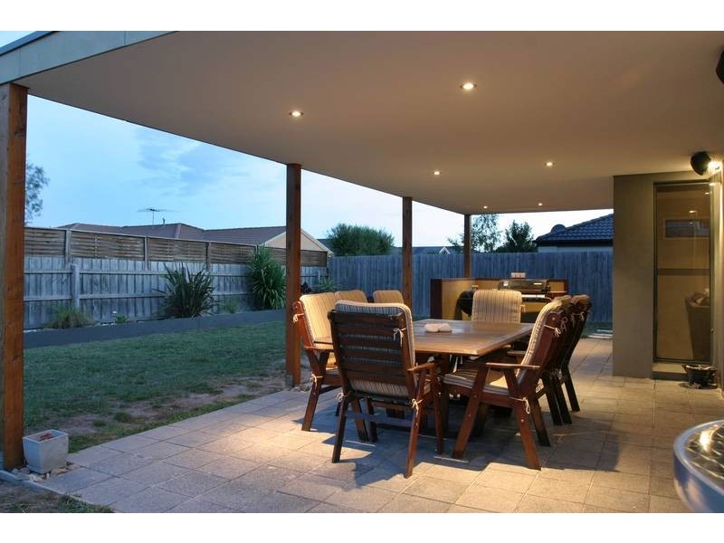 16 Lakeview Terrace, Beaconsfield VIC 3807