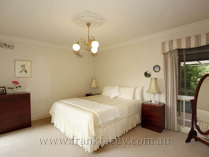 5 Corringham Road, Beaconsfield Upper VIC 3808