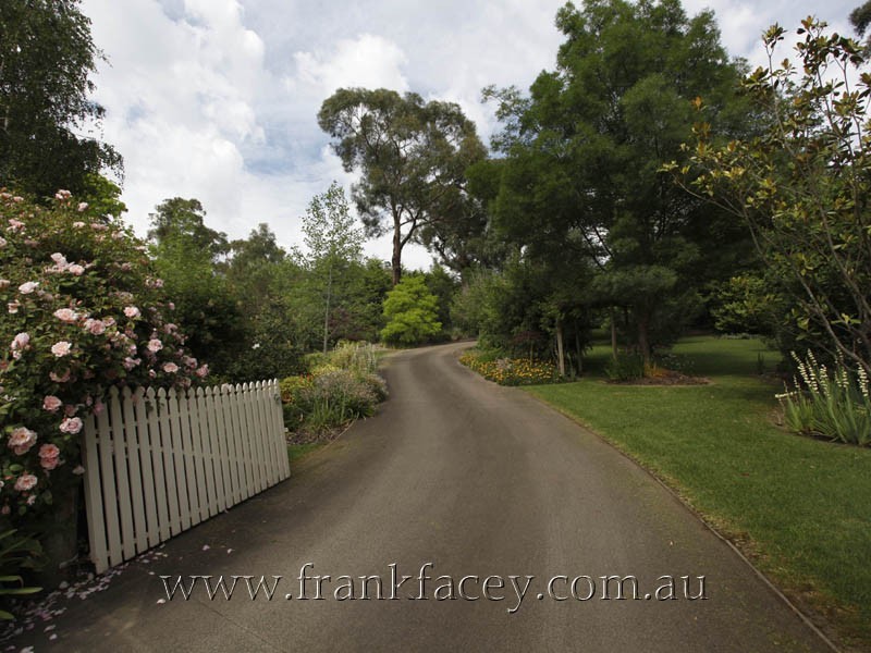 5 Corringham Road, Beaconsfield Upper VIC 3808