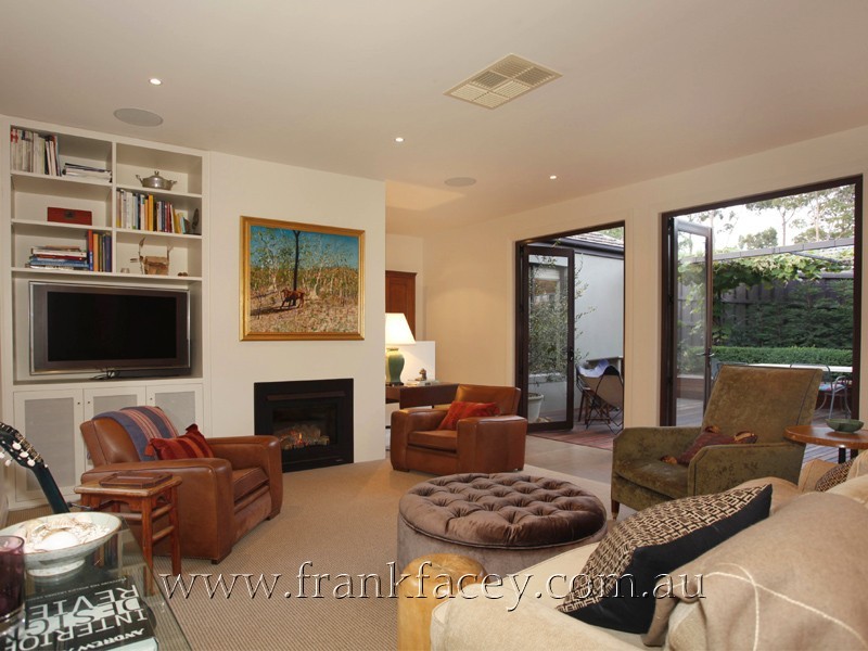 19B Neill Street, Berwick VIC 3806