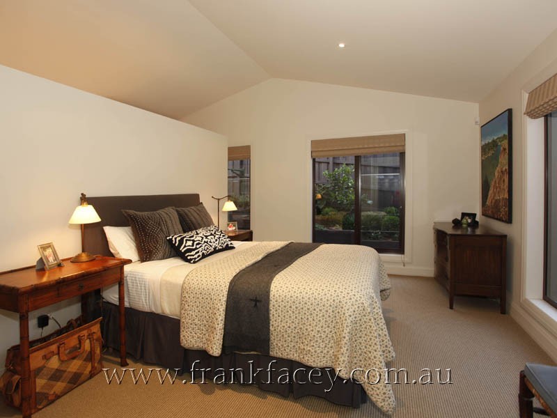 19B Neill Street, Berwick VIC 3806