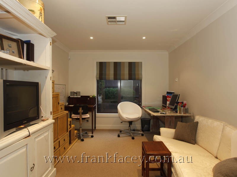 19B Neill Street, Berwick VIC 3806