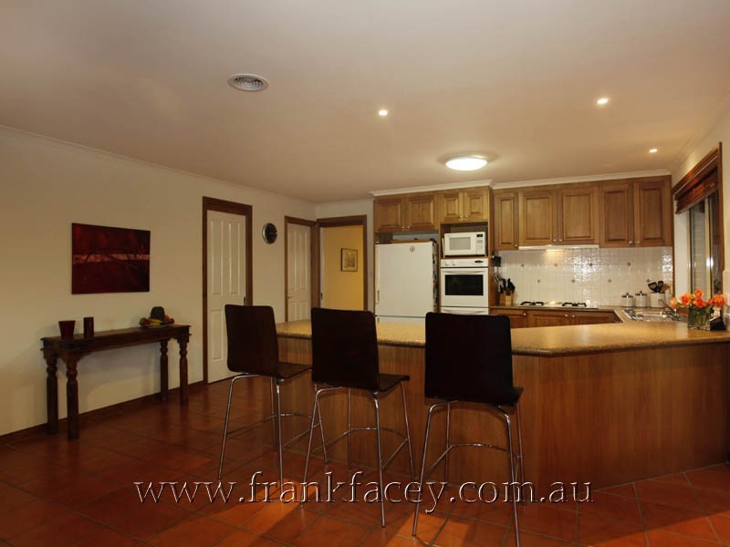 7 Sherman Court, Berwick VIC 3806