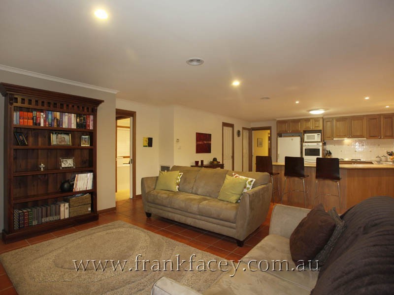 7 Sherman Court, Berwick VIC 3806