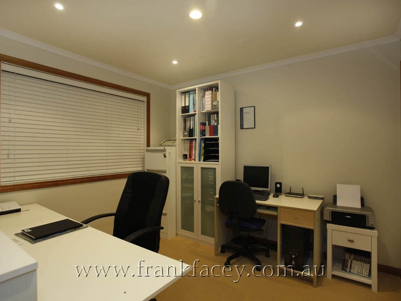 7 Sherman Court, Berwick VIC 3806