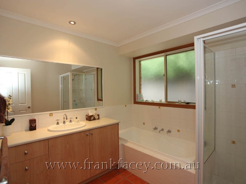 7 Sherman Court, Berwick VIC 3806