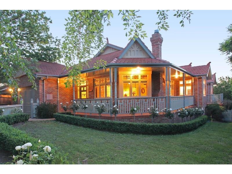 9 Rutland Road, Berwick VIC 3806