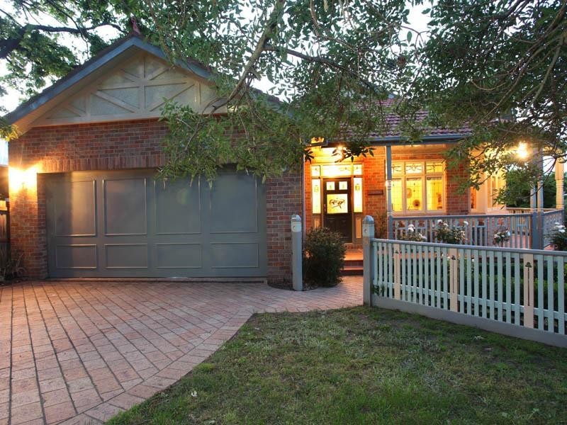 9 Rutland Road, Berwick VIC 3806