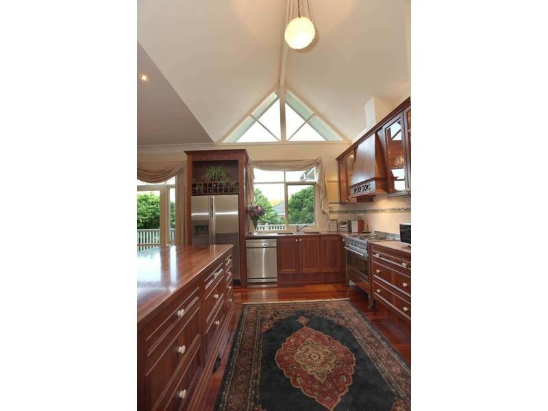 9 Rutland Road, Berwick VIC 3806