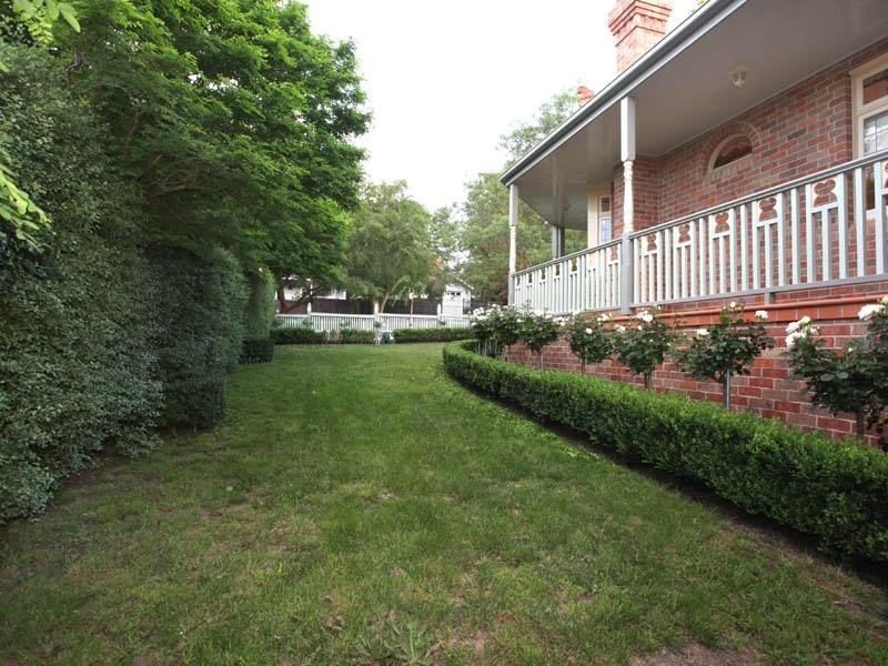 9 Rutland Road, Berwick VIC 3806