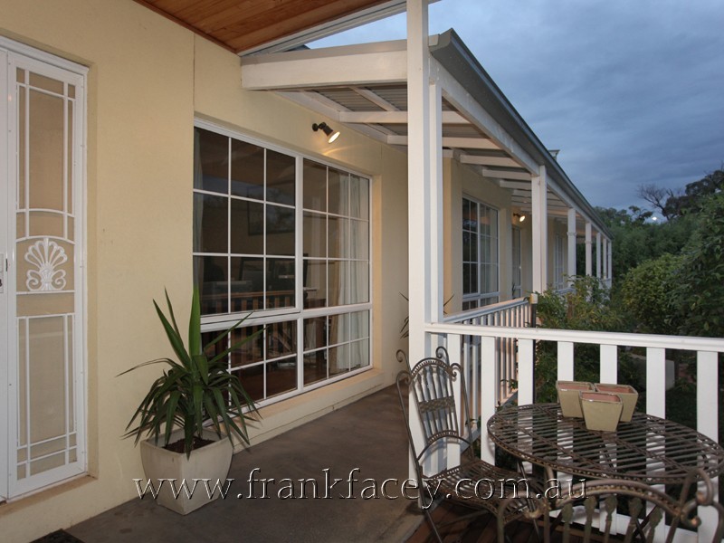 13 Yaldara Drive, Berwick VIC 3806