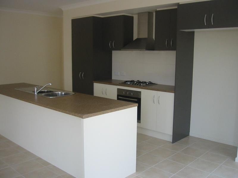 7 Sagan Drive, Cranbourne North VIC 3977