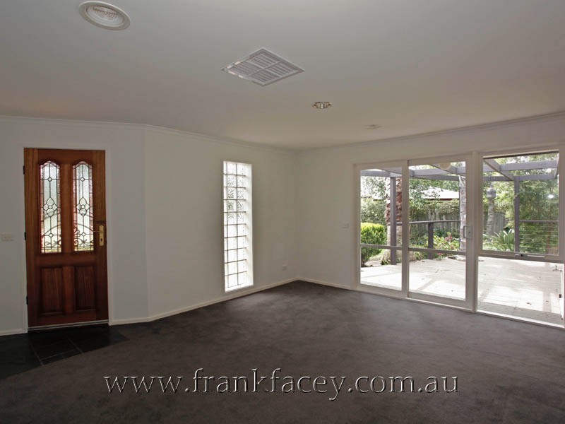 5 Kimberly Court, Berwick VIC 3806