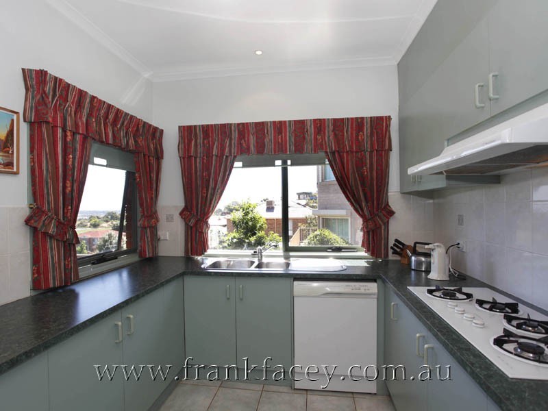 5 Renwarl Close, Berwick VIC 3806