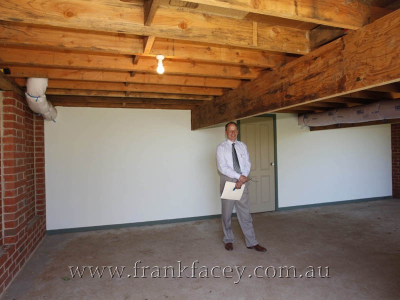 5 Renwarl Close, Berwick VIC 3806