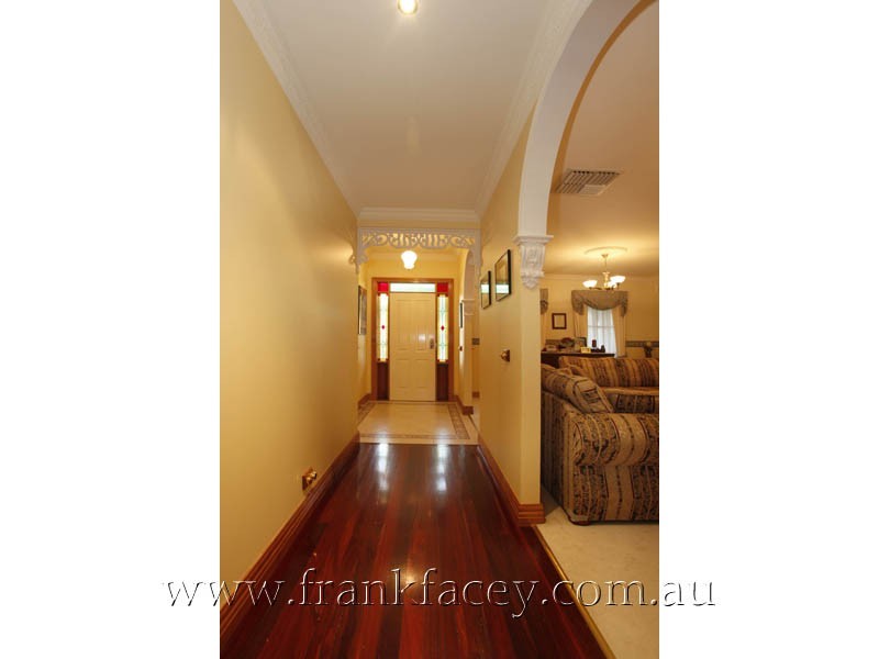 62 Jerilderie Drive, Berwick VIC 3806