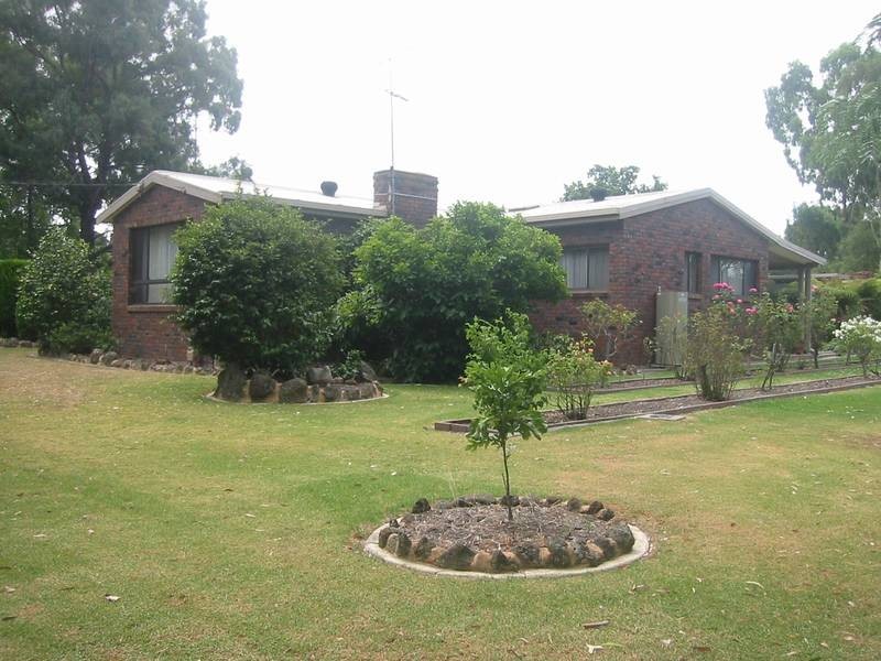 269 Princes Highway, Officer VIC 3809