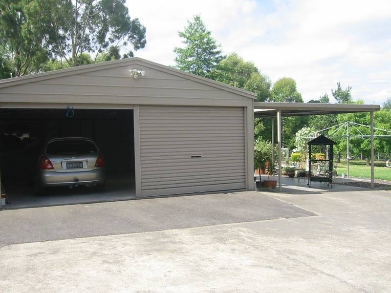 269 Princes Highway, Officer VIC 3809