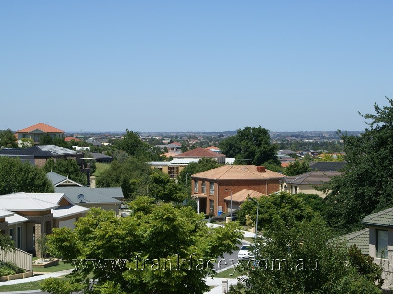 8 Jomary Court, Berwick VIC 3806