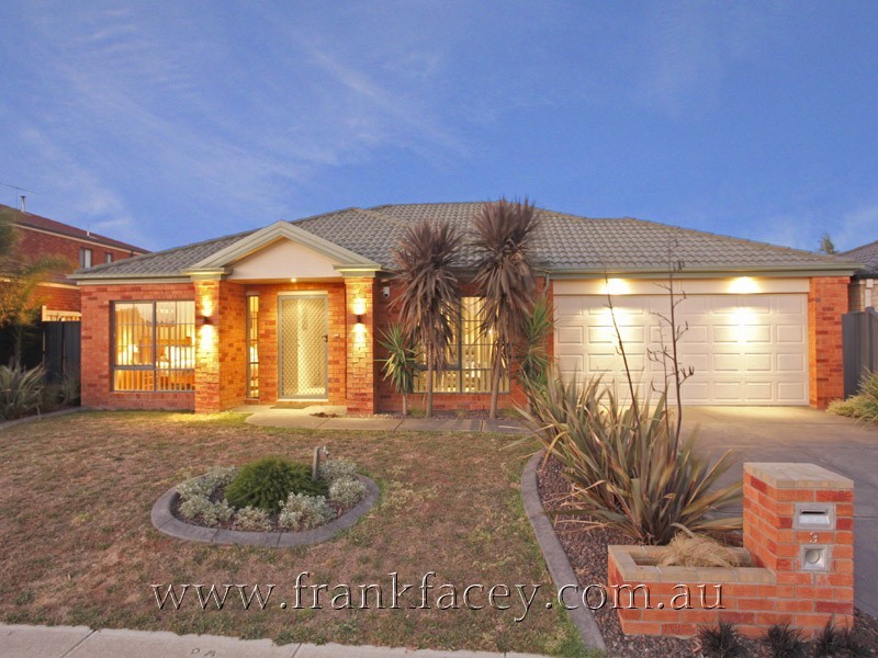 9 Ambiance Crescent, Narre Warren South VIC 3805