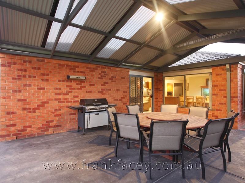 9 Ambiance Crescent, Narre Warren South VIC 3805