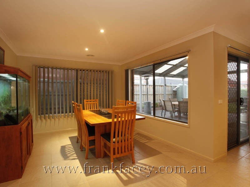 9 Ambiance Crescent, Narre Warren South VIC 3805