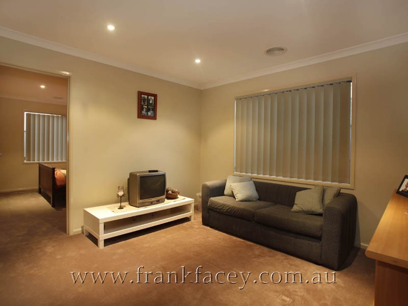 9 Ambiance Crescent, Narre Warren South VIC 3805