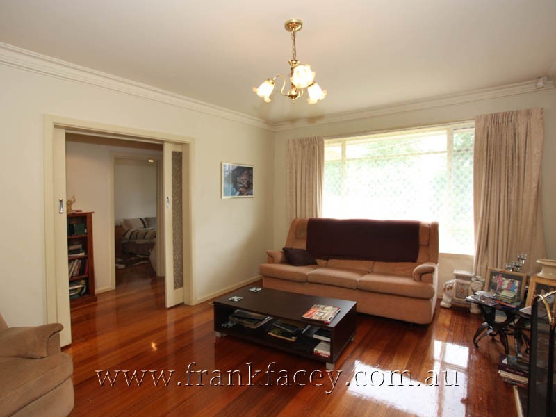 18 Peel Street, Berwick VIC 3806