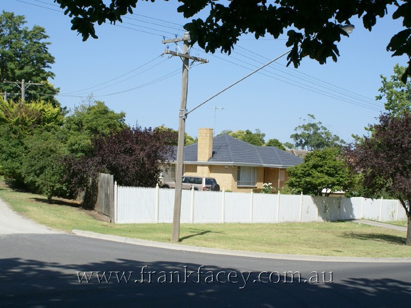 18 Peel Street, Berwick VIC 3806