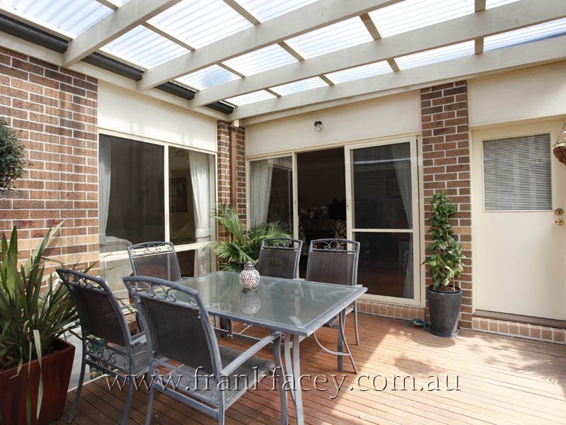 3/183 High Street, Berwick VIC 3806